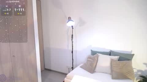 Sofia  Independent Model online show from September 2025 05:18:01 AM