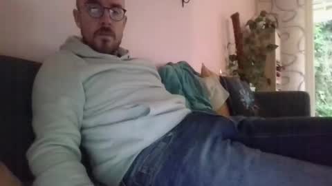 s_i_q online show from October 2025 08:07:01 AM