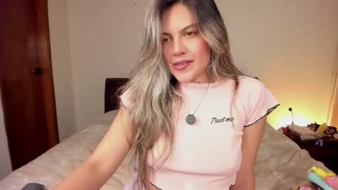 Leslie Beltrn online show from April 2026 04:04:01 AM