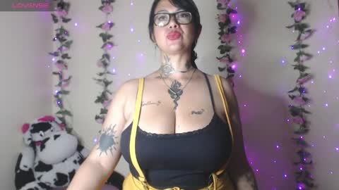 Snapshot of saalomee_1 chatting on May 2026 11:13:02 PM saalomee 1 online show from May 2026 11:13:02 PM