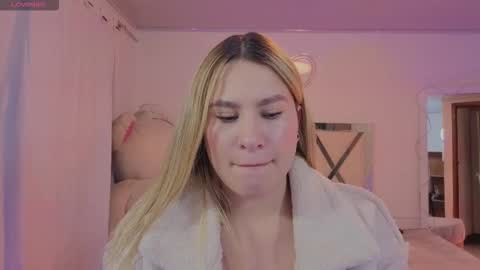 saaya_tay online show from February 2026 03:00:02 AM