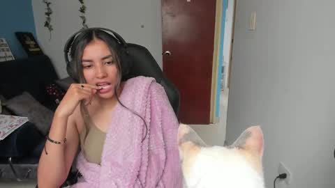 Angie  online show from February 2025 04:26:02 PM