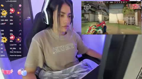 Angie  online show from November 2025 06:40:02 PM