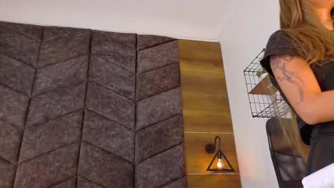 S A B R I N A  online show from November 2025 11:31:02 AM