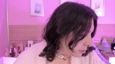 Ig  online show from February 2025 12:02:02 PM