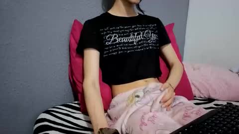 Safiro Queen online show from May 2026 12:00:02 PM