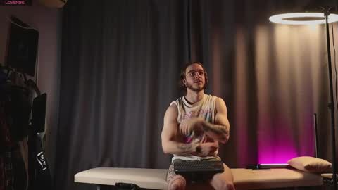 Adam online show from February 2025 04:31:01 AM