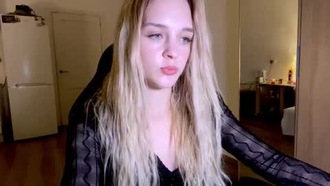 Sofia online show from October 2025 10:32:02 PM