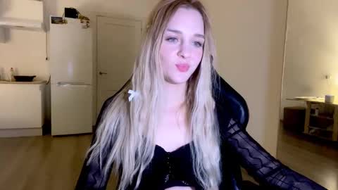 Sofia online show from October 2025 11:51:02 PM