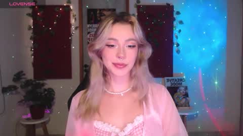 Snapshot of sakuraa_beauty chatting on April 2026 02:13:01 AM Sakura online show from April 2026 02:13:01 AM