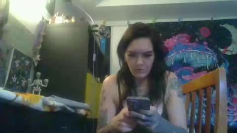 salemsslut online show from January 2025 07:03:01 PM