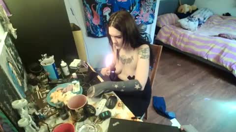 salemsslut online show from February 2025 05:44:01 PM