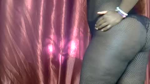 sally_bee1 online show from June 2026 06:24:02 AM