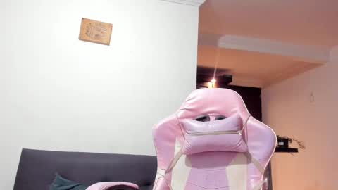 Snapshot of sallymaddoxx chatting on December 2024 03:32:01 AM sallymaddoxx online show from December 2024 03:32:01 AM