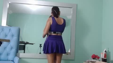 Isabel online show from September 2025 12:43:02 PM