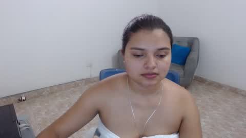 Snapshot of salome_gonzales_ chatting on December 2024 04:47:02 PM Salome online show from December 2024 04:47:02 PM