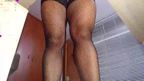 Snapshot of salome_sw chatting on October 2025 10:10:01 PM SAMANTHA online show from October 2025 10:10:01 PM