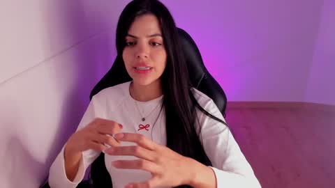 Snapshot of salomee_11 chatting on December 2024 09:19:02 AM salo online show from December 2024 09:19:02 AM