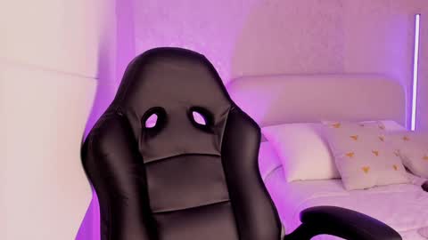 Snapshot of salomee_11 chatting on February 2025 05:10:02 AM salo online show from February 2025 05:10:02 AM