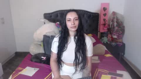 yenny online show from November 2025 03:56:02 AM