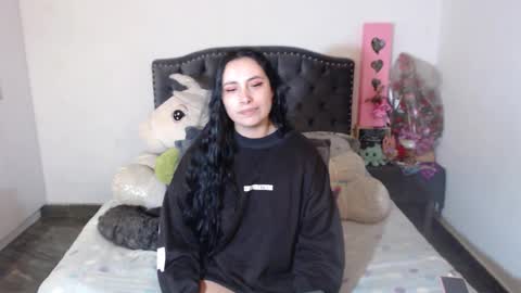 Snapshot of salomefox2 chatting on January 2026 04:18:01 AM yenny online show from January 2026 04:18:01 AM