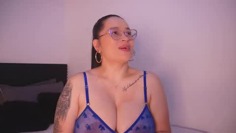 Salome Kross online show from February 2026 04:02:01 AM