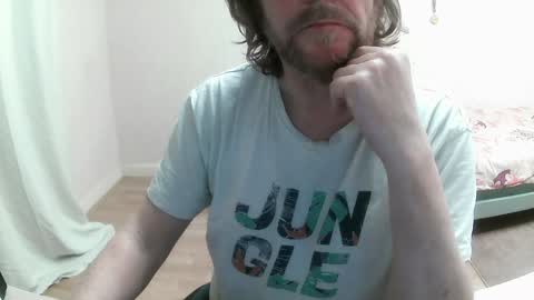 Snapshot of saltimbanquier chatting on January 2025 03:20:01 PM Saltimbanquier Salt ou Banquier online show from January 2025 03:20:01 PM