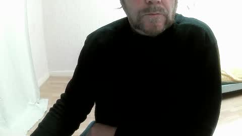 Snapshot of saltimbanquier chatting on September 2025 06:59:01 AM Saltimbanquier Salt ou Banquier online show from September 2025 06:59:01 AM