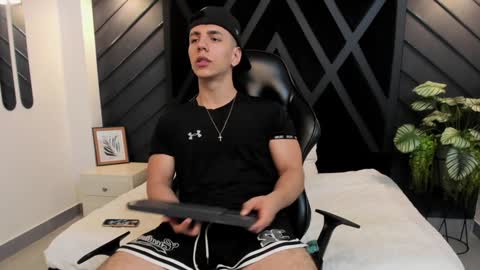 SALVATORE online show from February 2025 02:48:01 PM