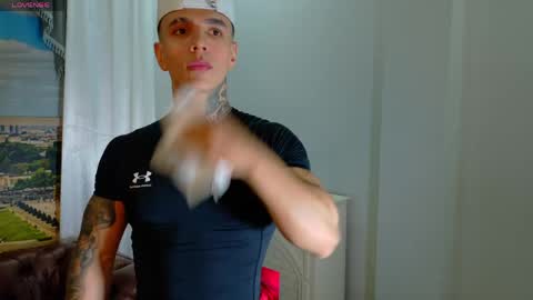 Snapshot of salvatore_damore chatting on May 2026 05:45:02 PM SALVATORE online show from May 2026 05:45:02 PM