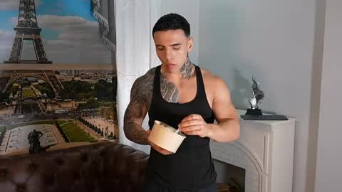 Snapshot of salvatore_damore chatting on May 2026 05:42:02 PM SALVATORE online show from May 2026 05:42:02 PM