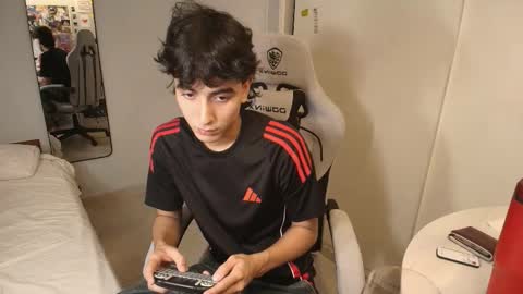 salvatore_montt online show from December 2025 04:22:01 AM