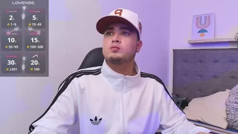 Snapshot of salvatore_muller chatting on September 2025 08:43:01 PM Salvatore online show from September 2025 08:43:01 PM