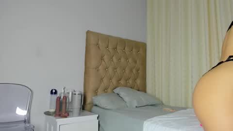 Maddyluxe online show from October 2025 10:03:02 PM