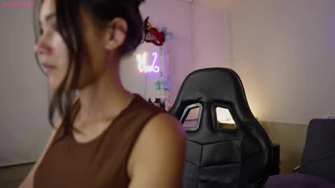 Stefana    or    Samchispas online show from February 2025 11:04:02 PM