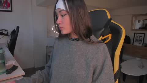 Stefana    or    Samchispas online show from November 2025 08:41:01 PM