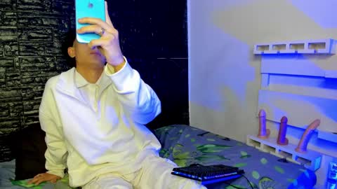 Snapshot of sam__cute chatting on February 2025 07:11:02 AM sam__cute online show from February 2025 07:11:02 AM