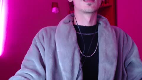 sam_skywalker online show from October 2025 07:44:01 PM