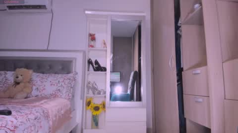 carolina online show from February 2025 02:03:02 AM