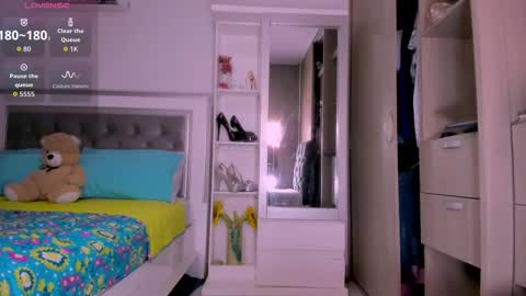 carolina online show from October 2025 01:36:02 AM