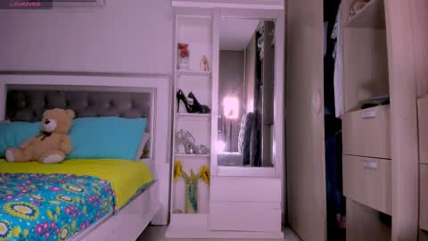 carolina online show from October 2025 01:50:02 AM