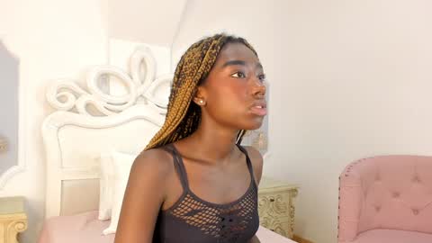 Samanta online show from February 2025 07:27:01 PM