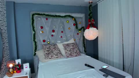 Samanta... online show from December 2024 04:46:02 PM