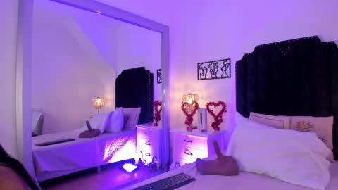 Samantha online show from February 2025 08:26:01 PM