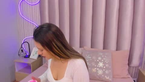 Snapshot of samanthapeachs chatting on November 2025 12:15:02 PM Alejandra online show from November 2025 12:15:02 PM