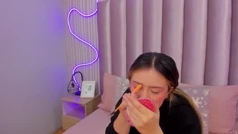 Snapshot of samanthapeachs chatting on November 2025 12:09:02 PM Alejandra online show from November 2025 12:09:02 PM