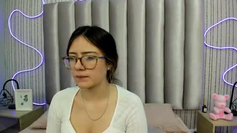 Alejandra  online show from February 2026 11:04:01 AM