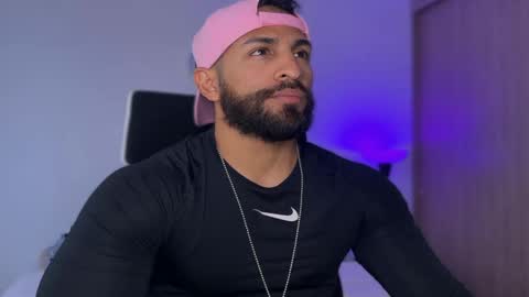 Snapshot of samdornan chatting on February 2025 10:13:01 PM Sam Dornan online show from February 2025 10:13:01 PM