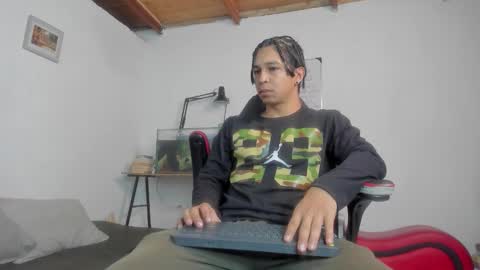 Snapshot of sammy_and_mike_ls chatting on February 2026 11:09:02 AM Sophie y Mark online show from February 2026 11:09:02 AM