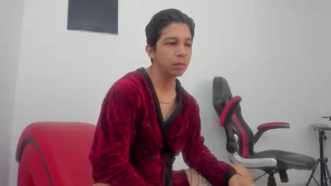 Snapshot of sammy_and_mike_ls chatting on February 2026 10:42:01 AM Sophie y Mark online show from February 2026 10:42:01 AM